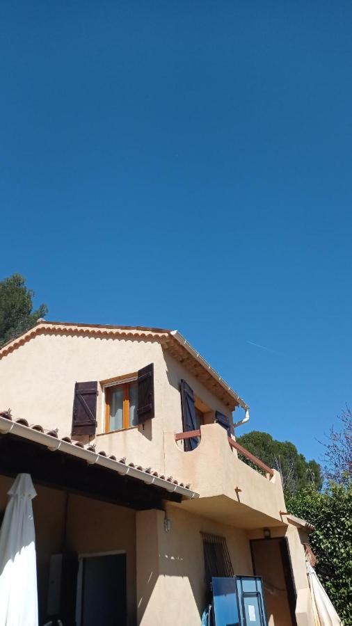 مبيت وإفطار Villelaure Les Cigales المظهر الخارجي الصورة