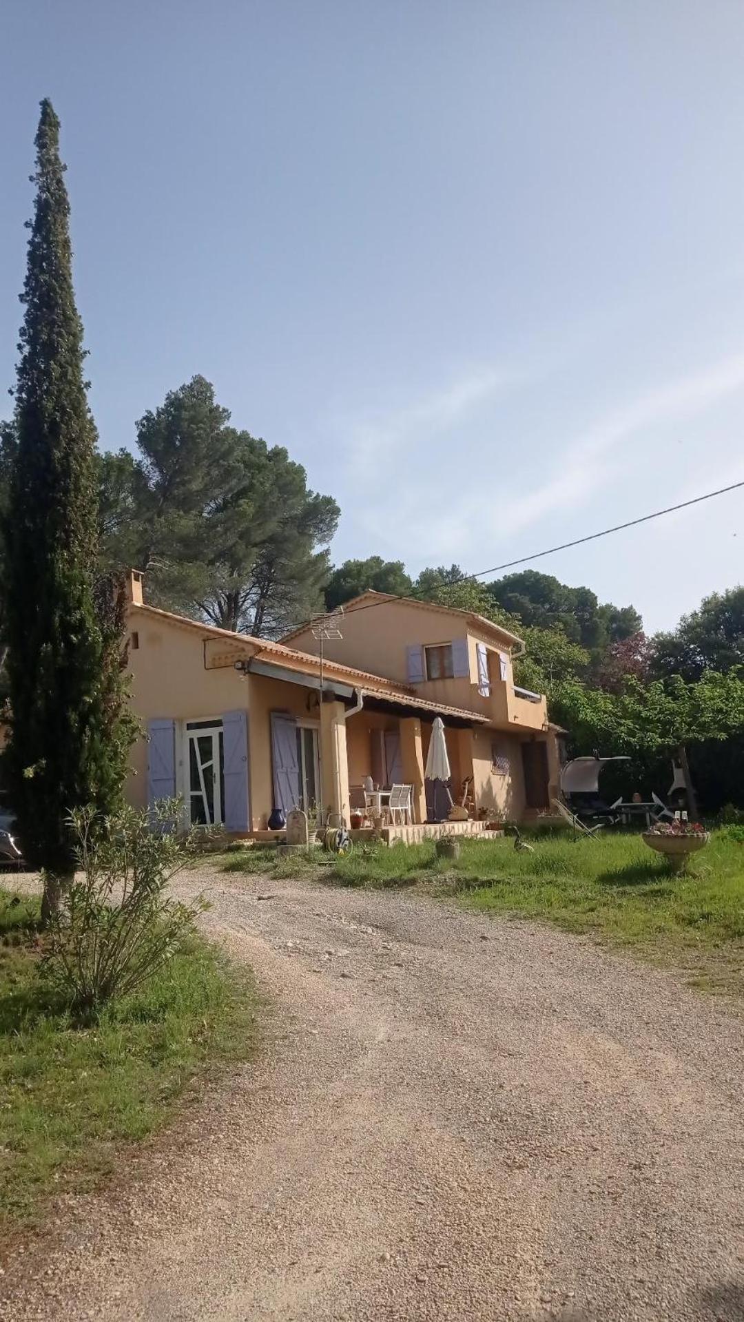 مبيت وإفطار Villelaure Les Cigales المظهر الخارجي الصورة